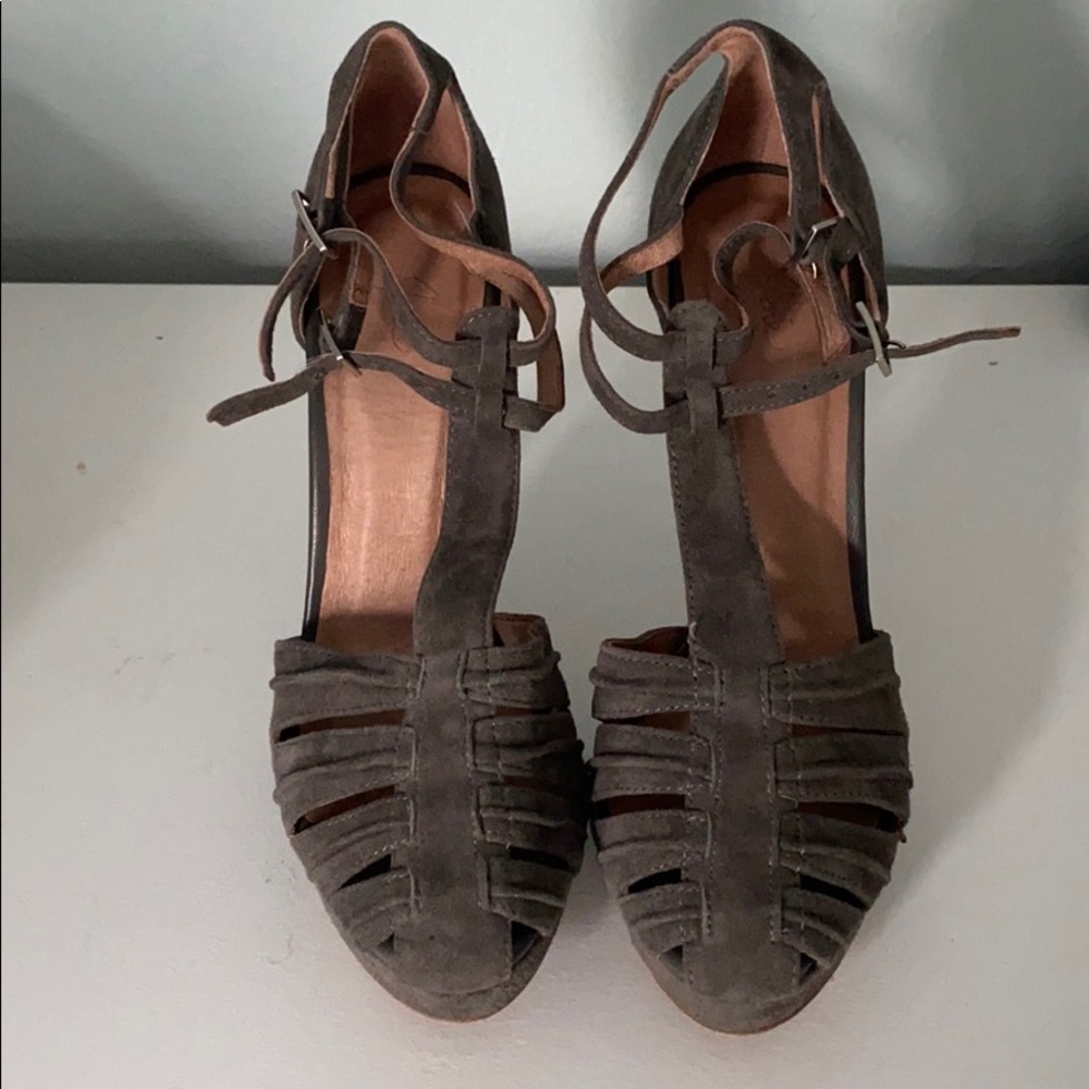 Joie pumps